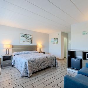 Shark Reef Resort Motel & Cottages